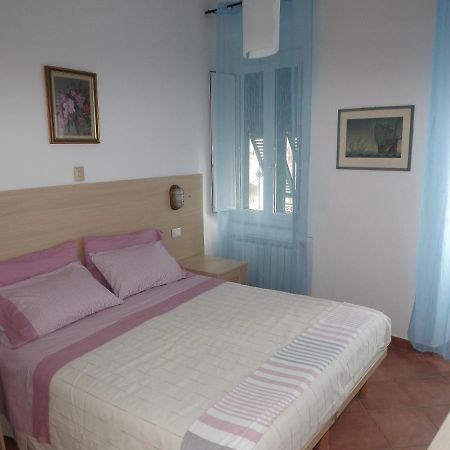 New Hotel Genio Porto Venere Exteriör bild