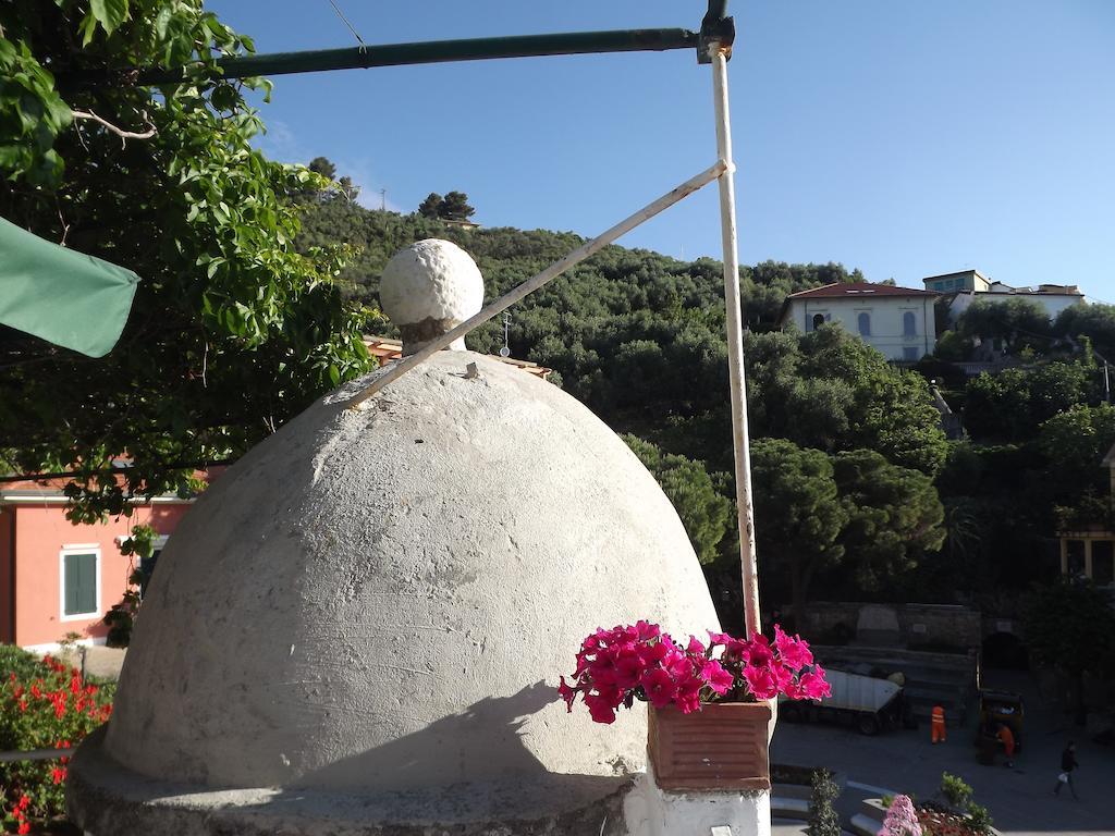 New Hotel Genio Porto Venere Exteriör bild