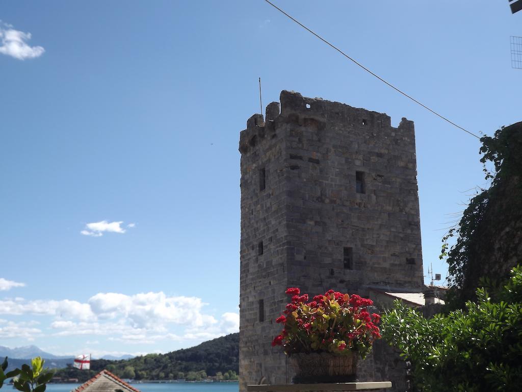New Hotel Genio Porto Venere Exteriör bild