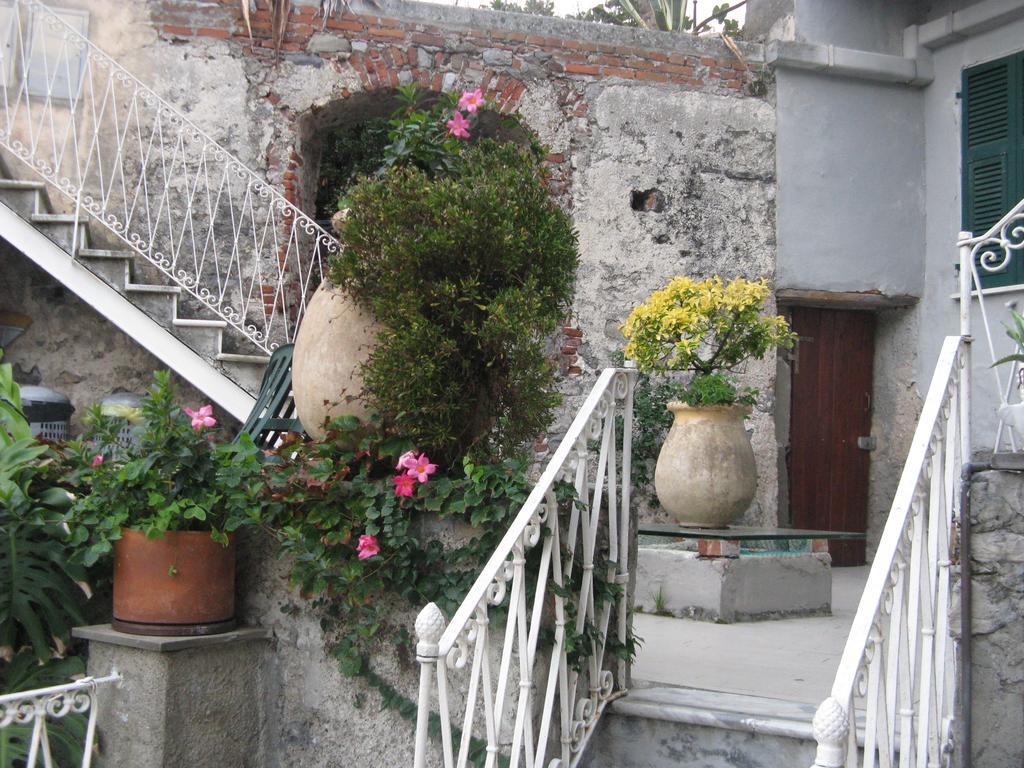 New Hotel Genio Porto Venere Exteriör bild