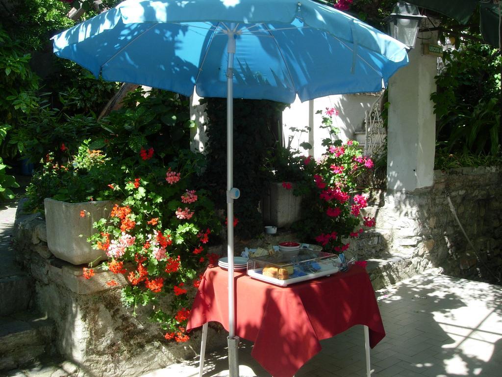 New Hotel Genio Porto Venere Exteriör bild