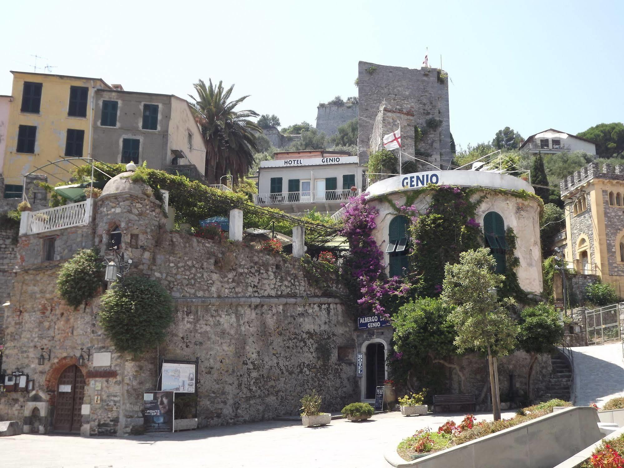 New Hotel Genio Porto Venere Exteriör bild