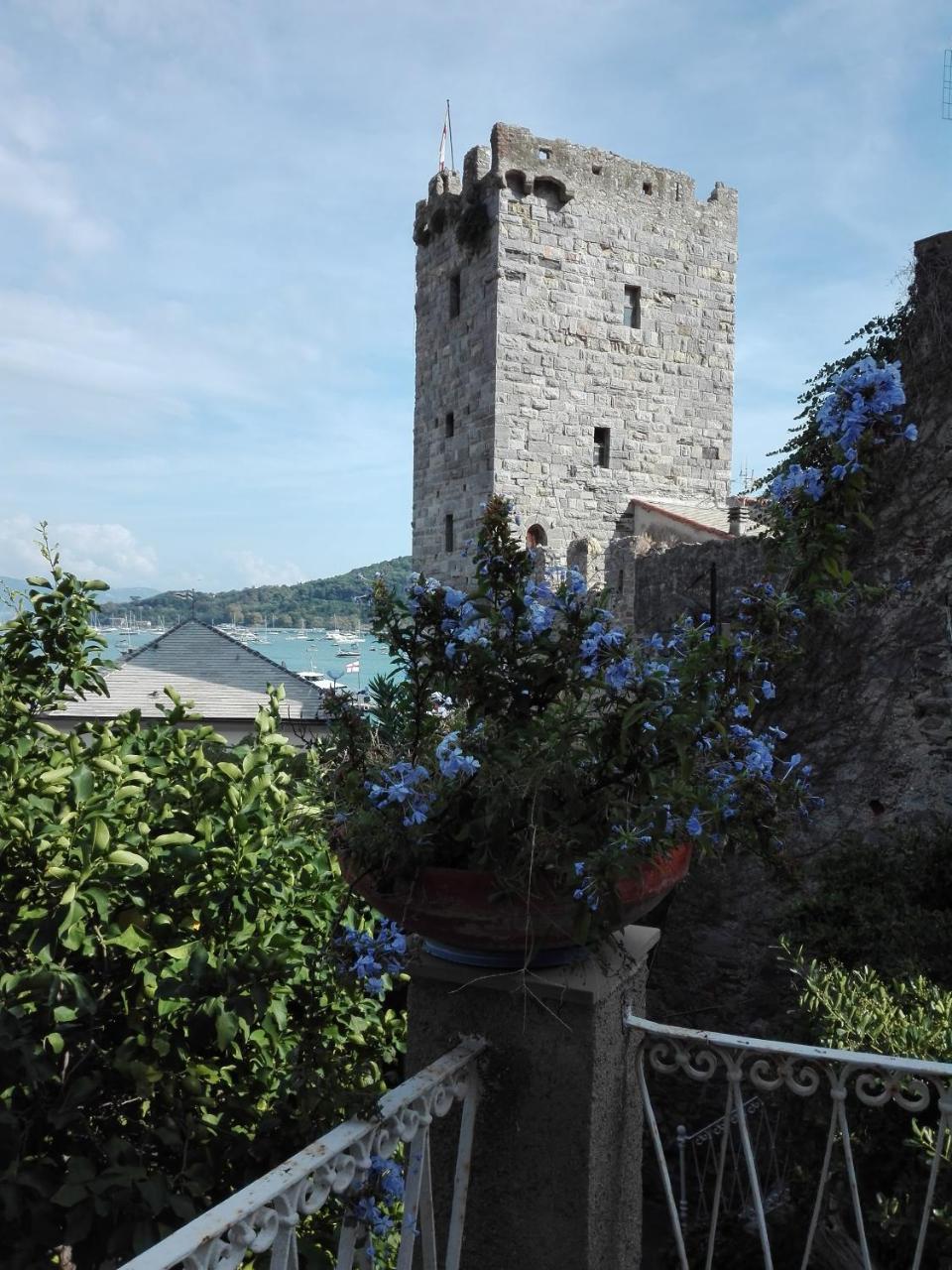 New Hotel Genio Porto Venere Exteriör bild