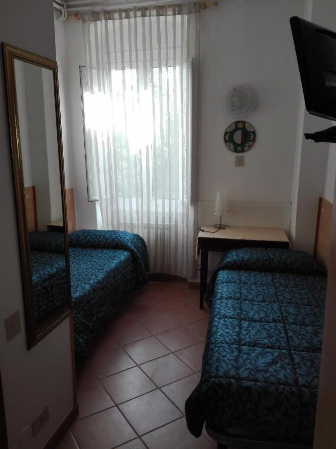 New Hotel Genio Porto Venere Exteriör bild
