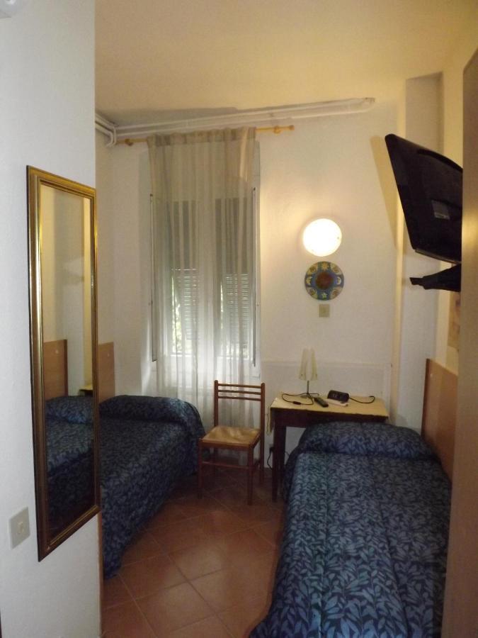New Hotel Genio Porto Venere Exteriör bild
